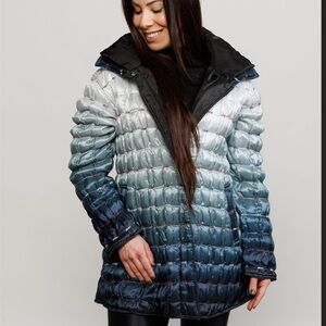 UBU ombre reversible quilted jacket Sz small stow away hood
Oversized
